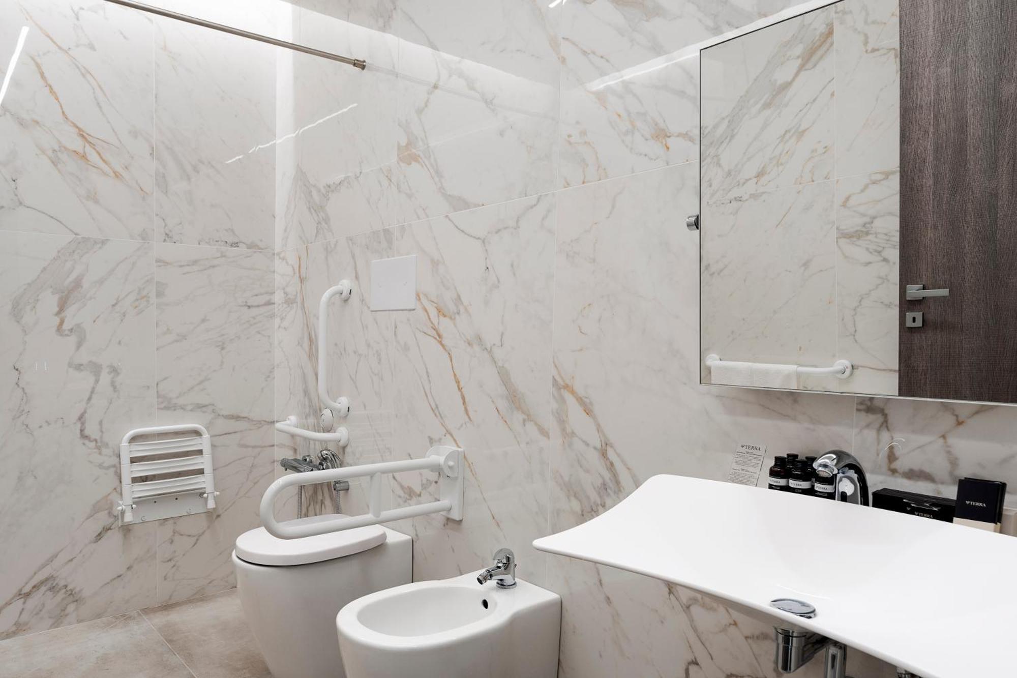 Emerald Hotel Residence Cefalu Bilik gambar